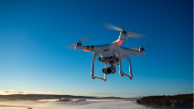 Dron ruso persigue y hiere a vendedor de verduras en mercado de Jersón