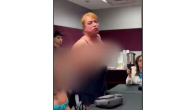 Activistas trans protestan con topless en Congreso de Chihuahua durante debate sobre identidad de género