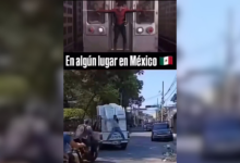 Hombre se vuelve viral por sostener sillas en camioneta al estilo Spider-Man
